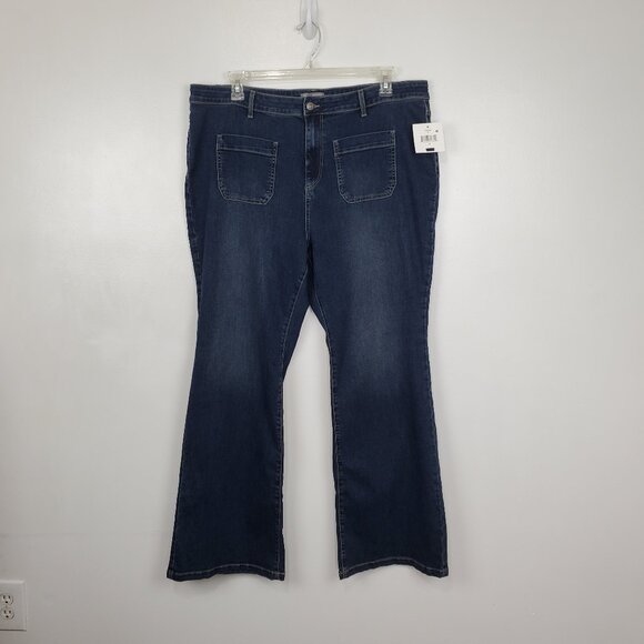 Falls Creek Women's Medium Dark Wash Stretchy Flare Jeans NEW NWT Size 22 - Picture 1 of 12